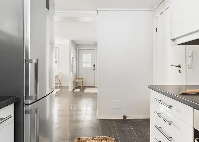 Bright And Cozy 2-bedroom Lejlighed